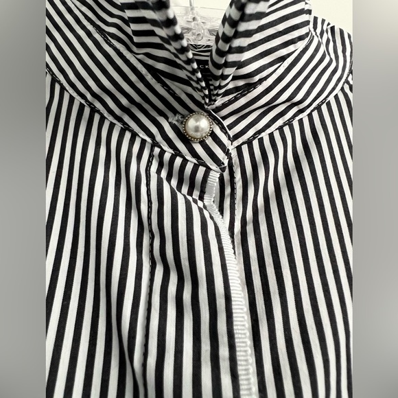 WHBM - Long Sleeve Crisp Poplin Striped Blouse - Picture 3 of 14